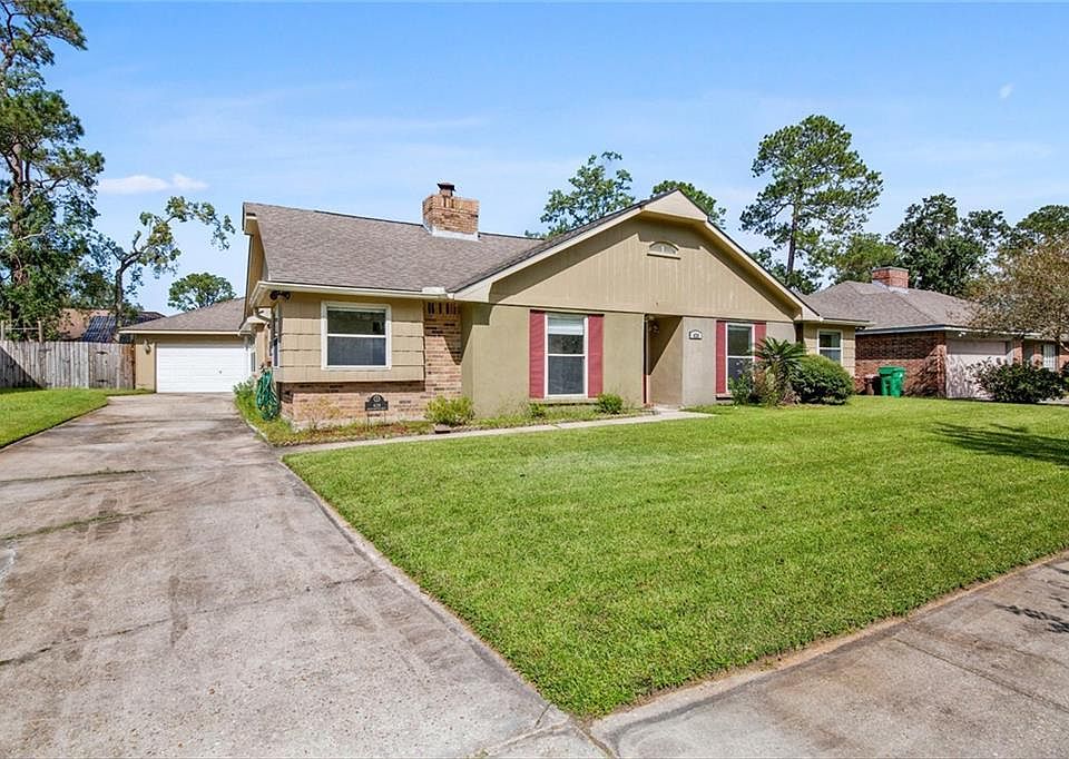 1st image of 428 Broken Bough Dr