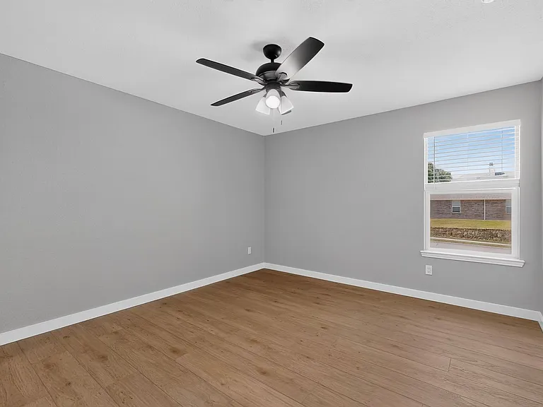 13291 Guerin Dr — Photo 39