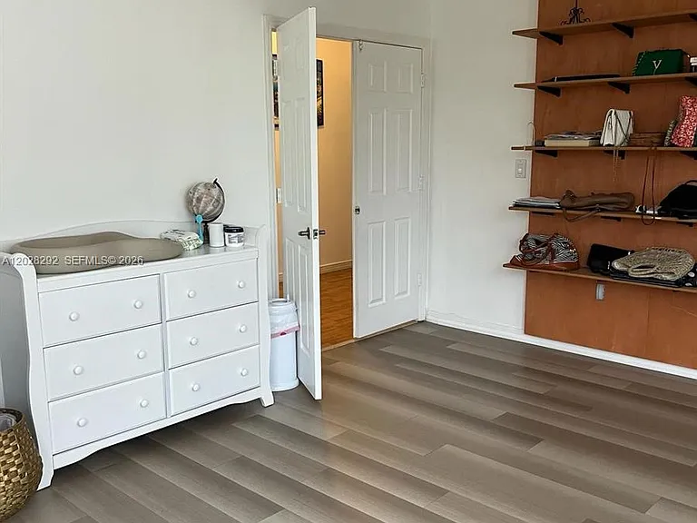 1120 Papaya St — Photo 9