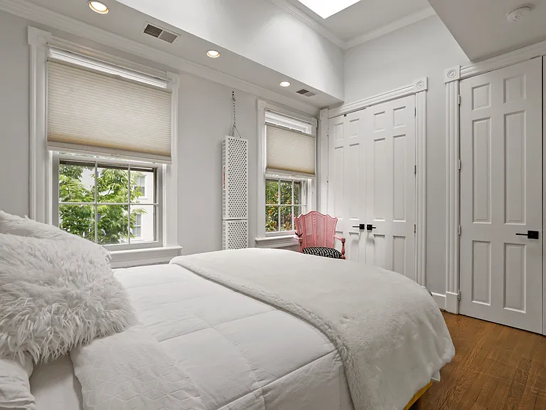 1215 33rd St NW — Photo 10