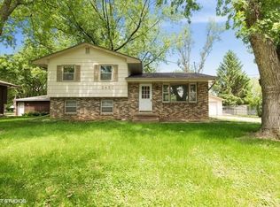 2450 E Shawnee Ave, Des Moines, IA 50317