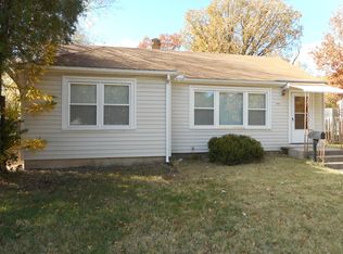 827 N Ridgewood Dr, Wichita, KS 67208