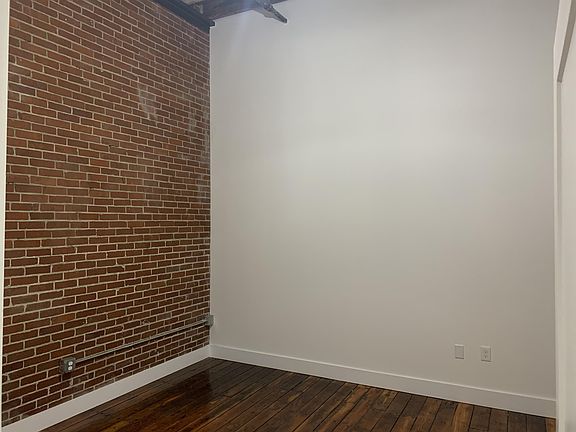 5th image of 240 1st St NE #12