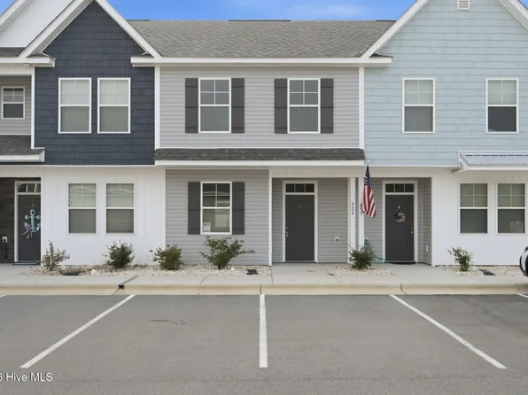 202 Sandy Cove Lane, Sneads Ferry, NC 28460