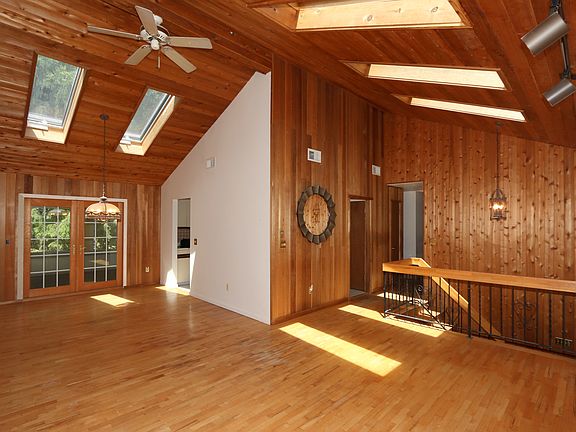 4th image of 19 Westleigh Ct