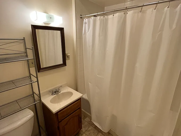 725 W Colfax Ave — Photo 4