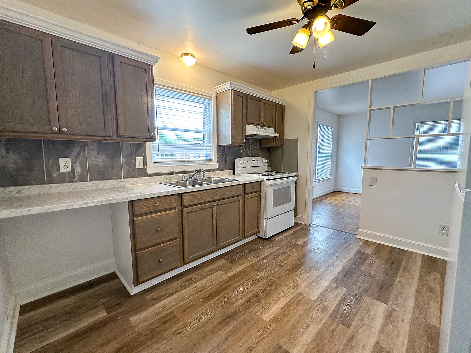 3121/3123 Fairbrook Drive - 2 — Photo 3