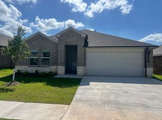 2925 Firefly Dr, Yukon, OK 73099