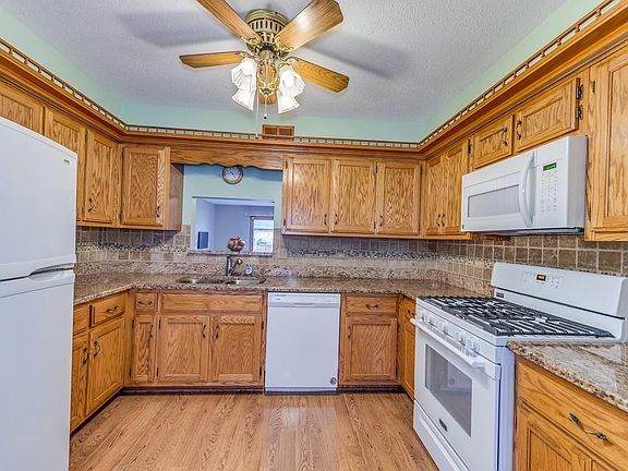 4th image of 839 Winter Park Dr #839