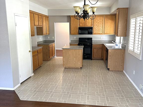 5th image of 26954 Saint Kitts Ct