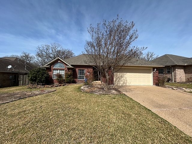 1st image of 1811 Gray Stone Dr