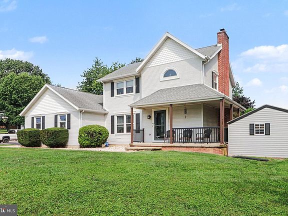 3rd image of 100 Meadow Hill Dr