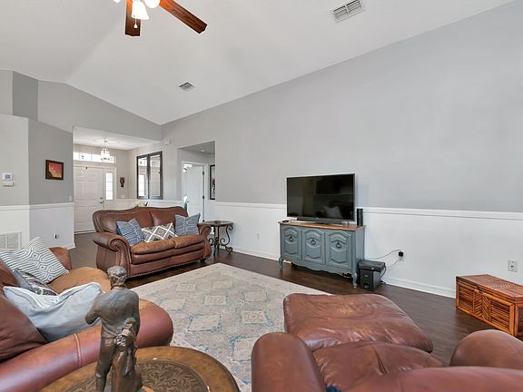 3rd image of 2058 Catline Cir