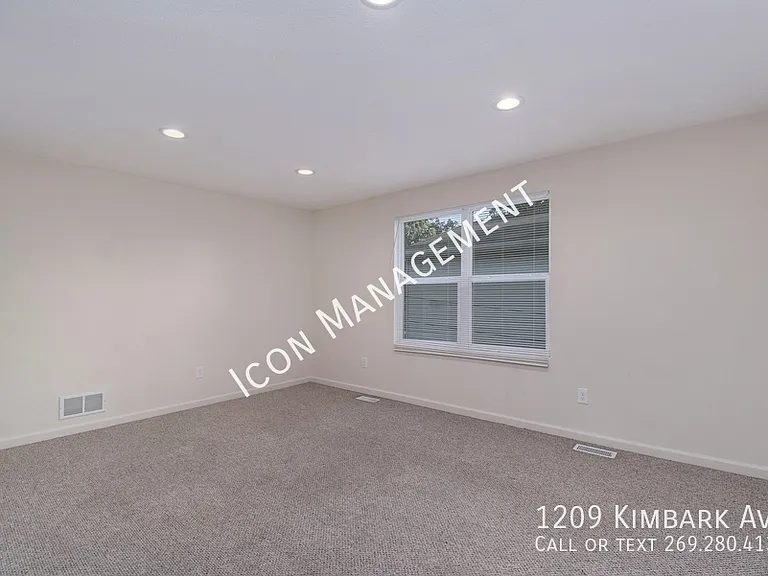 1209 Kimbark Ave — Photo 9