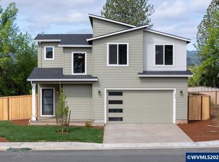 213 NW Royal Ave, Dallas, OR 97338