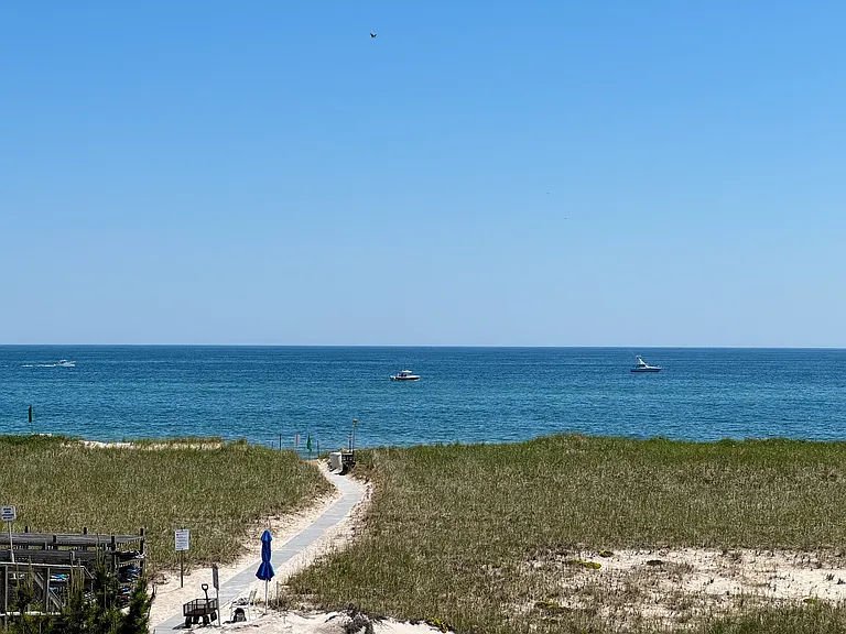 265 Dune Rd — Photo 10