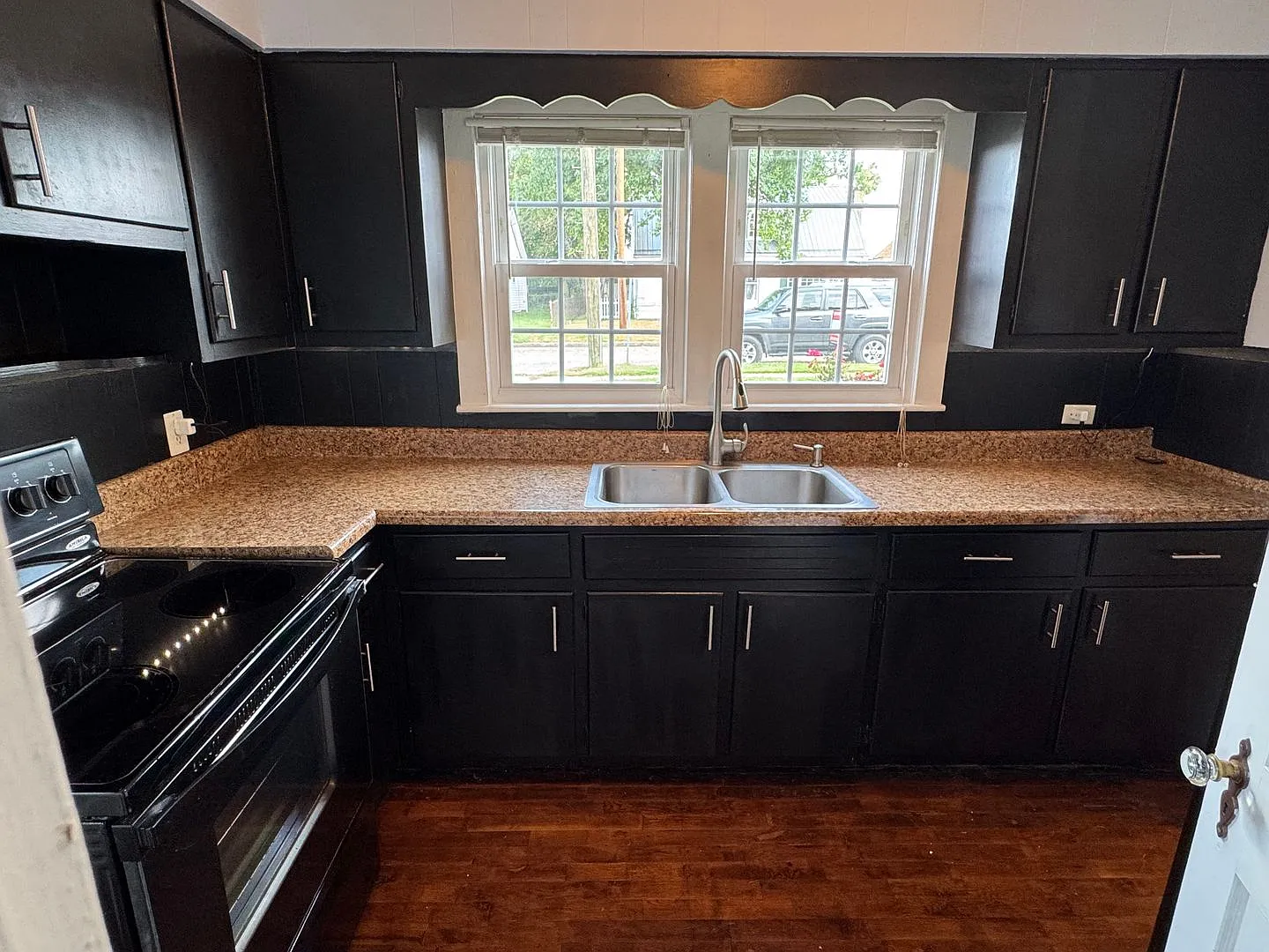 2 Bedroom 1 Bath Home in Kingsport, TN — Photo 3