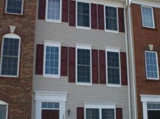 42909 Pamplin Ter, Chantilly, VA 20152