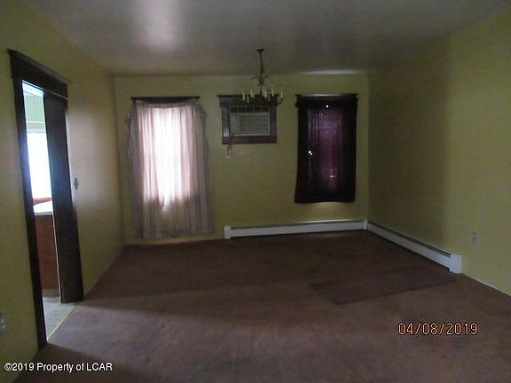 3rd image of 812 N Lincoln Ave