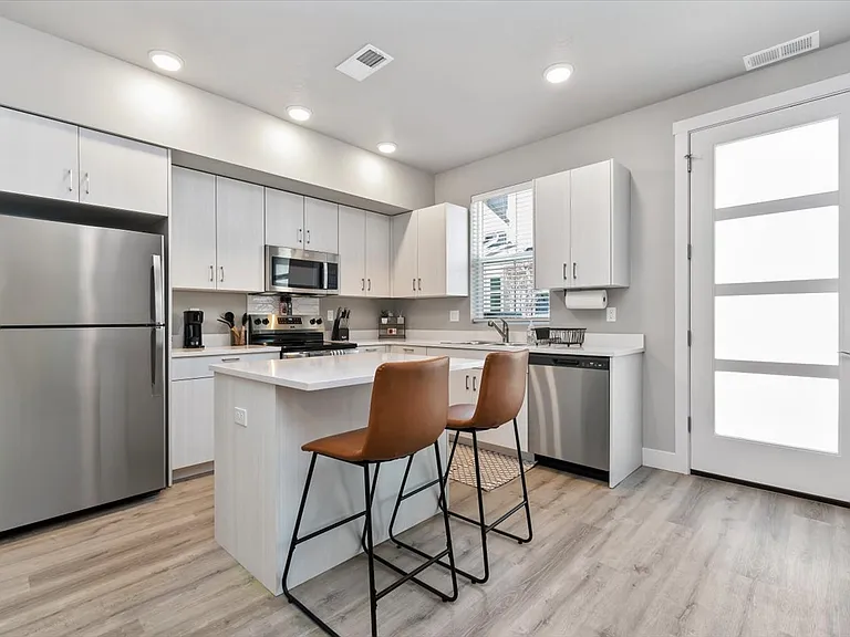 2783 W Palouse St — Photo 11