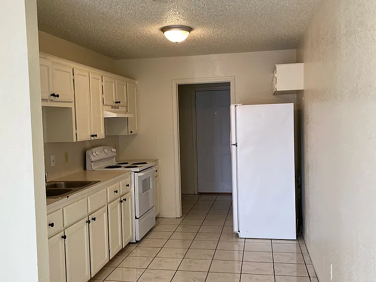 1104 Georgetown Rd #B — Photo 8