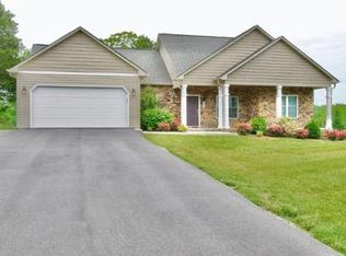 86 Wagon Watch Ln, Moneta, VA 24121