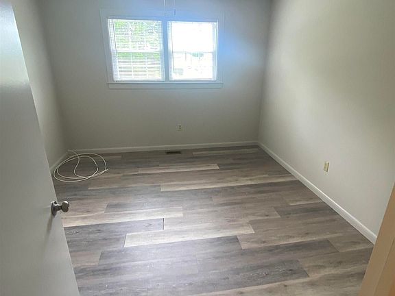 5th image of 101 Patrick Henry Dr #1-4