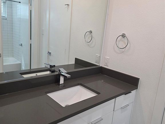 5th image of 6642 Del Rio St