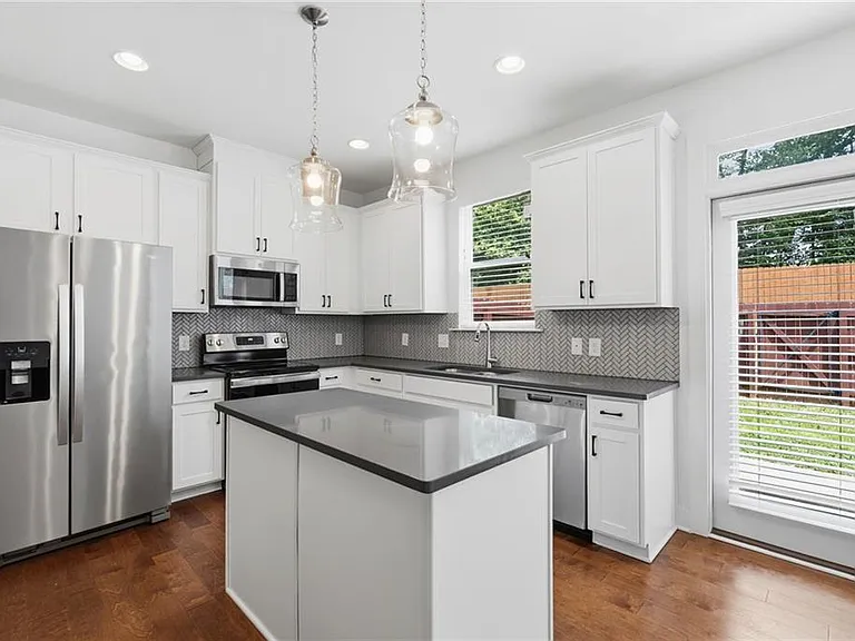 5372 Brooklands Dr — Photo 1