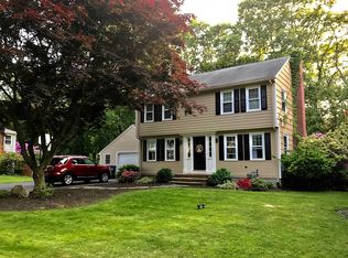 75 Hedgerow Dr, Warwick, RI 02886