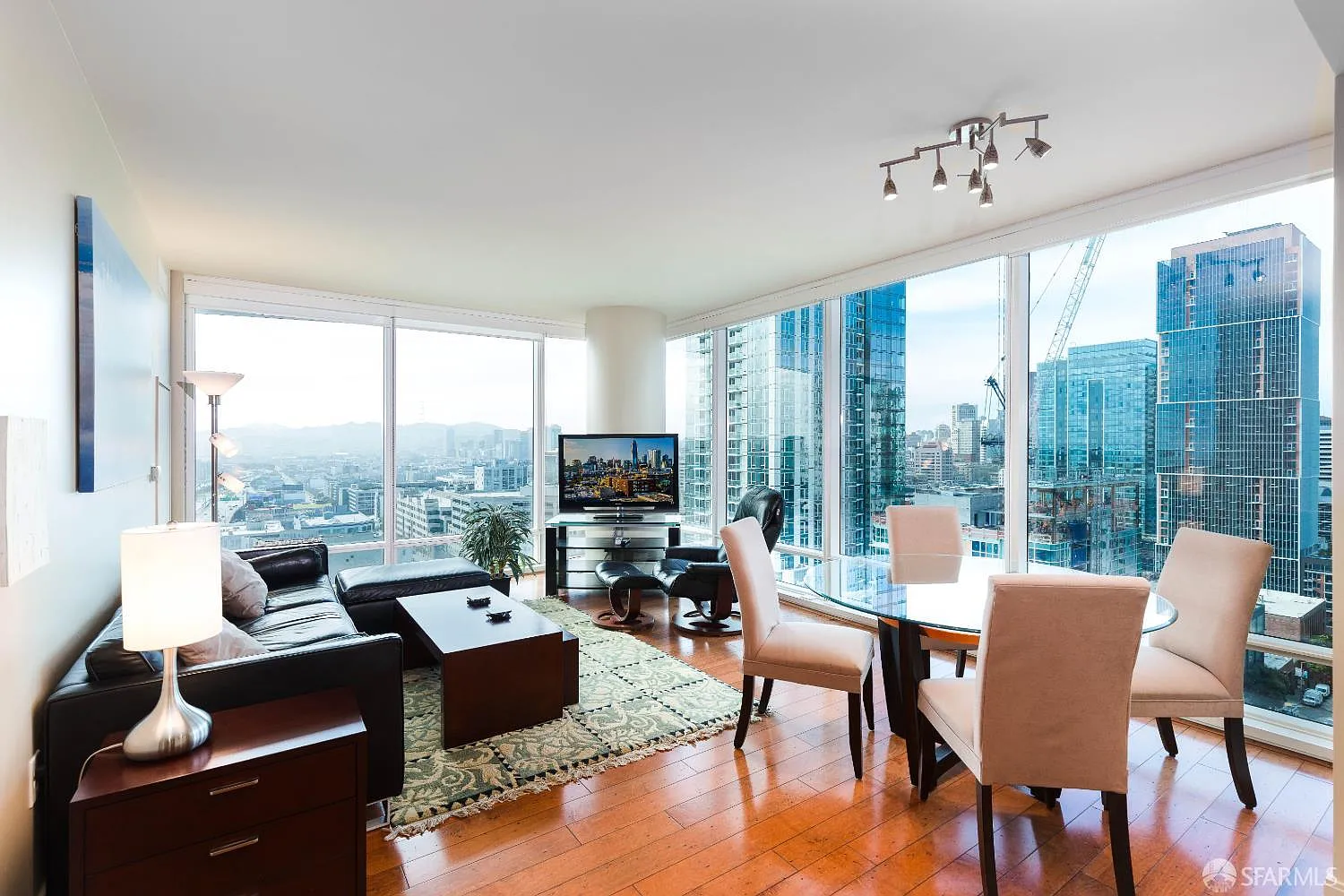 2 bed, 2.0 bath, 1238 sqft, $7,990 — Photo 1