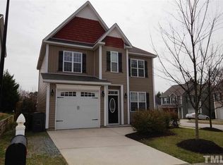 101 Ogletown Ct, Holly Springs, NC 27540