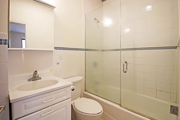 Rented by Highline Residential | media 8