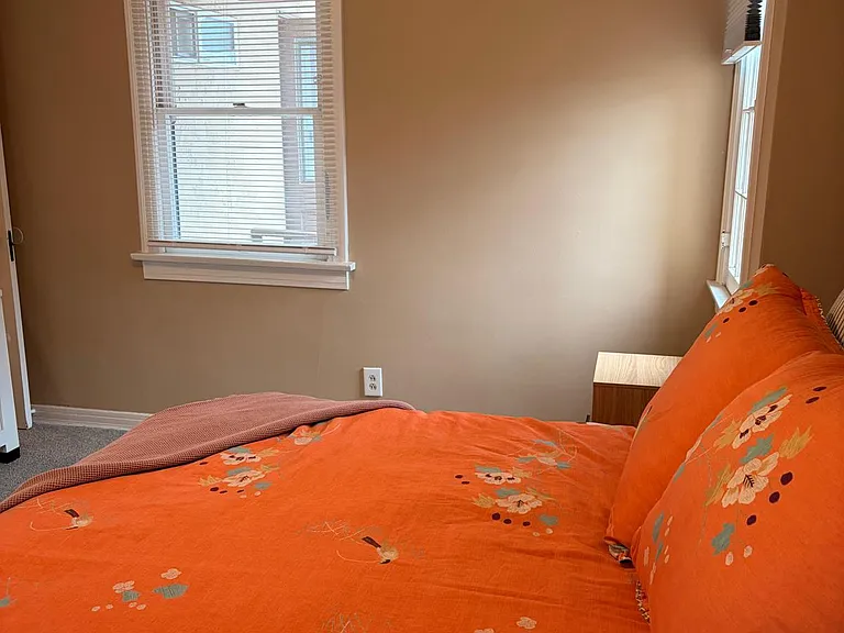 70 Roswell Ave — Photo 10
