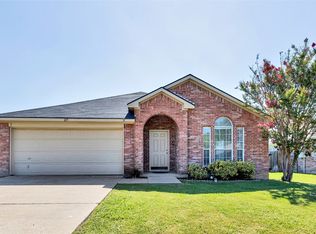 215 S Chestnut St, Forney, TX 75126