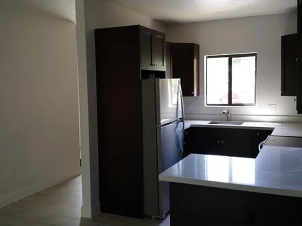 1483 NW 32nd St, Miami, FL 33142