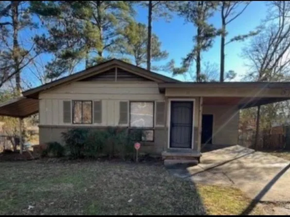 11 Eaton Dr, Little Rock, AR 72209