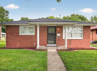 1117 9th St, Highland, IL 62249