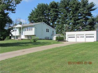 1148 Scoville Dr N, Vienna, OH 44473