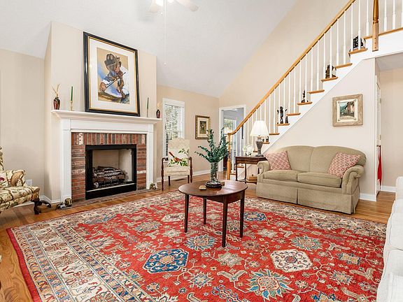 2nd image of 262 Carreg Cain Dr