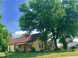 508 SW 1st St, Tuttle, OK 73089