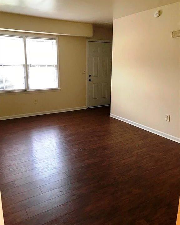 2nd image of 207 Dunwoody Ave APT 5