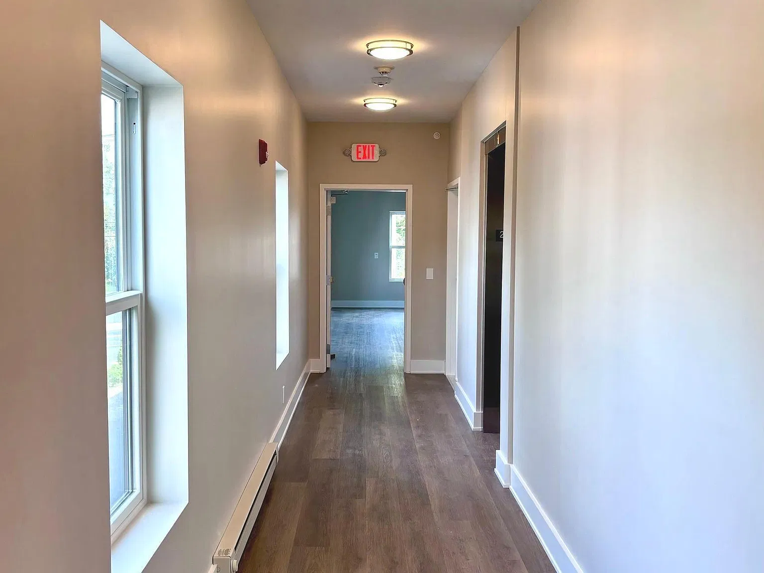 2 bed, 2.0 bath, 1100 sqft, $3,600 — Photo 4