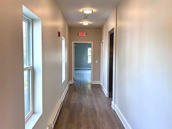 4th image of 5 N Salem Rd #201