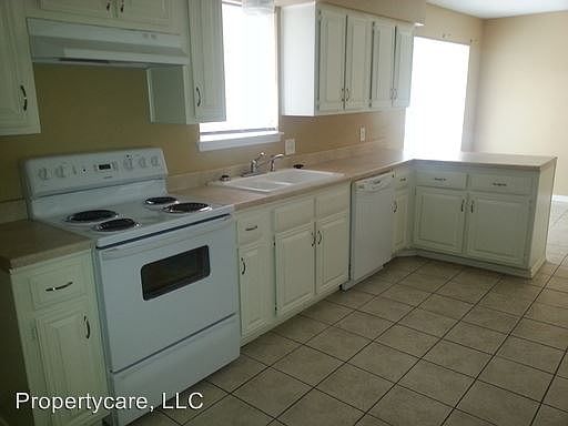 2nd image of 1403 Whispering Pines Dr
