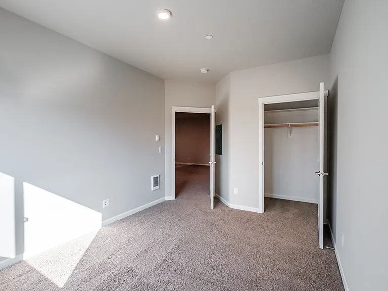 4125 Market St NE — Photo 13