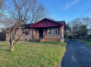 4820 Woodway Pl, Charlotte, NC