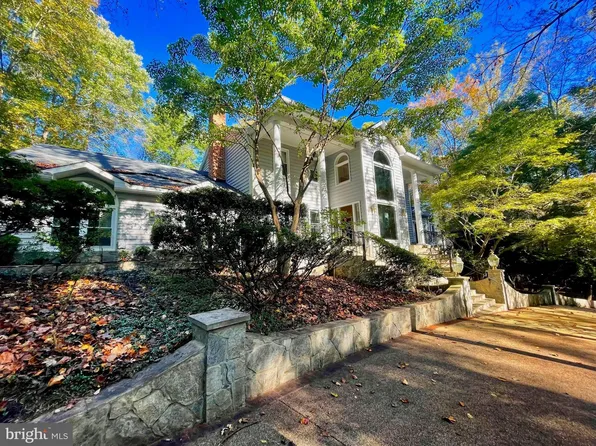 2904 Brians Hill Ln, Oakton, VA 22124