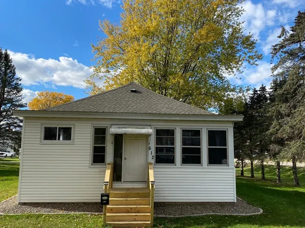 612 Bluff Ave, Saint Charles, MN 55972