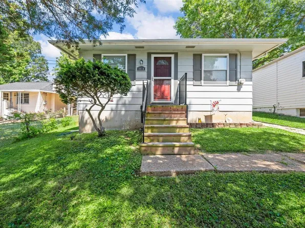 9978 Lark Ave, Saint Louis, MO 63125